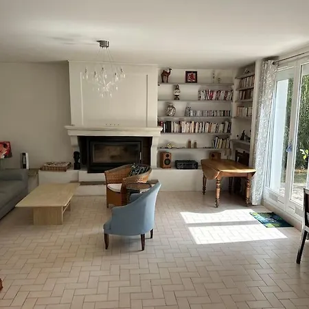 Maisonnette Avec Parking Et Jacuzzi 度假居 尼姆