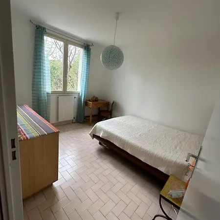 度假居 Maisonnette Avec Parking Et Jacuzzi *