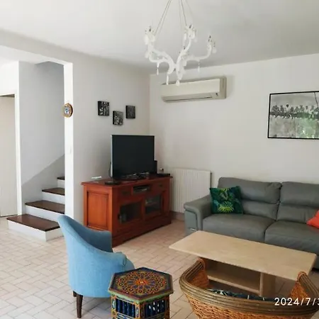 度假居 Maisonnette Avec Parking Et Jacuzzi *